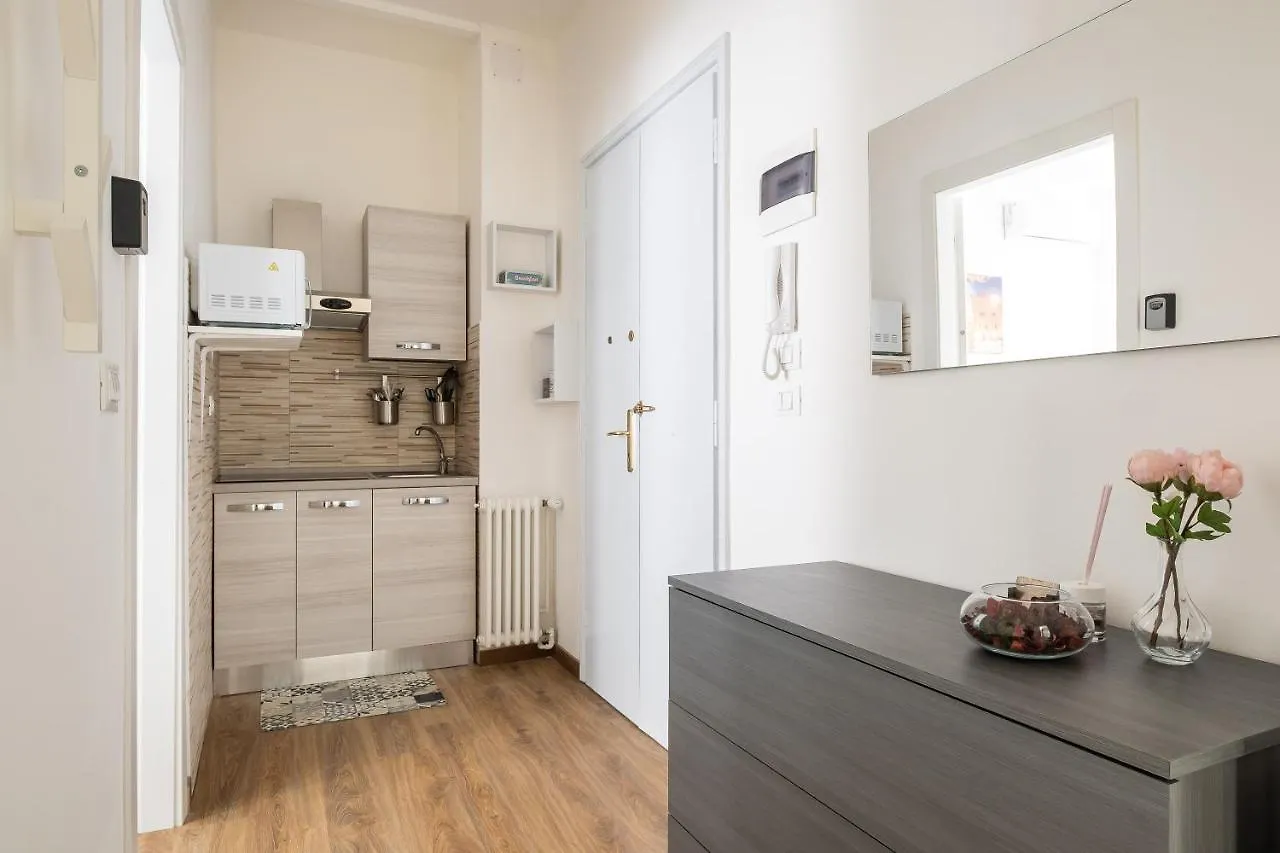 Studio 24 - Holiday & Business Apartment Bologna